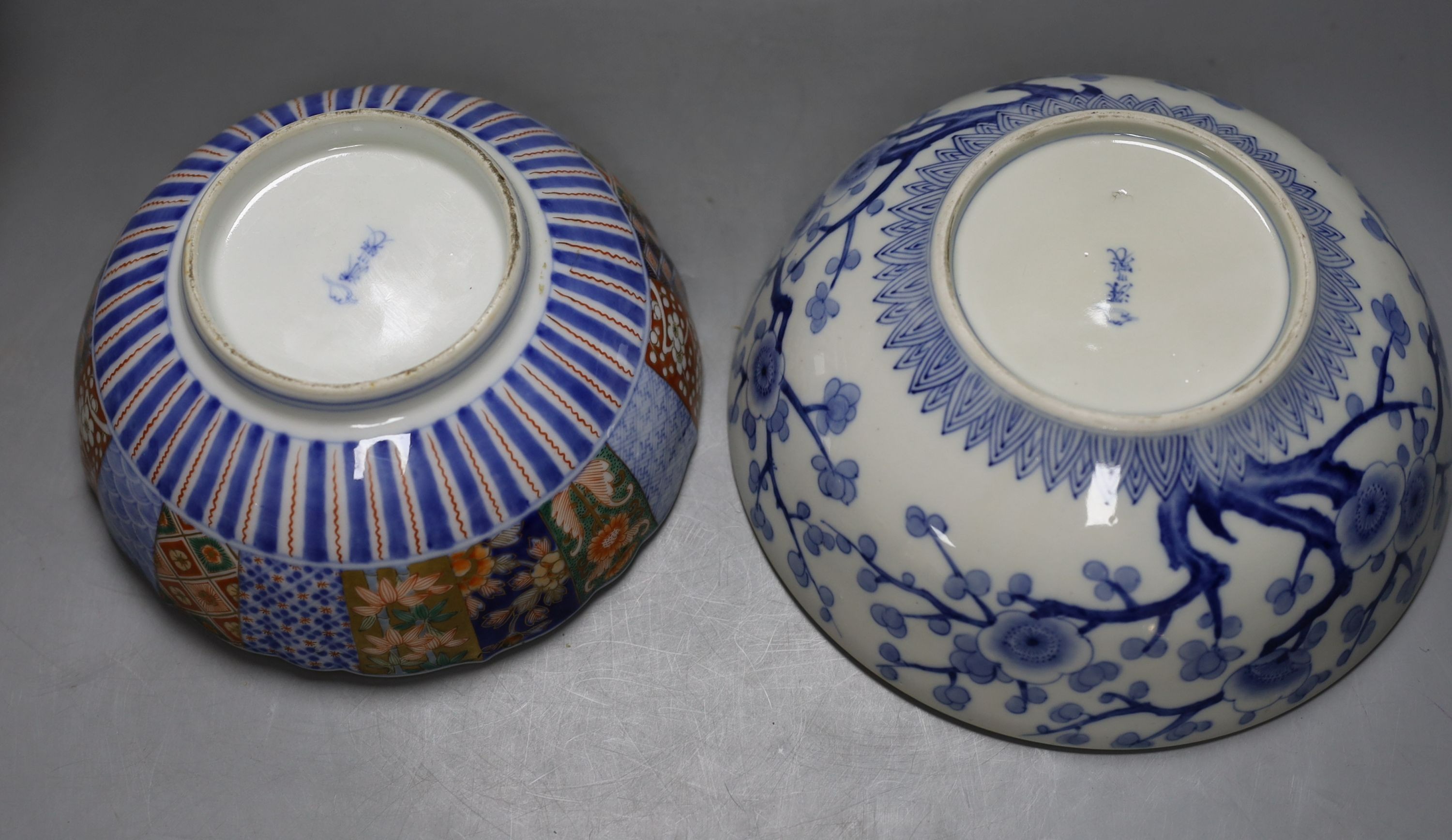 4 Chinese Qing dynasty coins, a Japanese kutani bottle vase, similar vase and cover (a.f), an Imari bowl and blue and white bowl. Largest 27cm